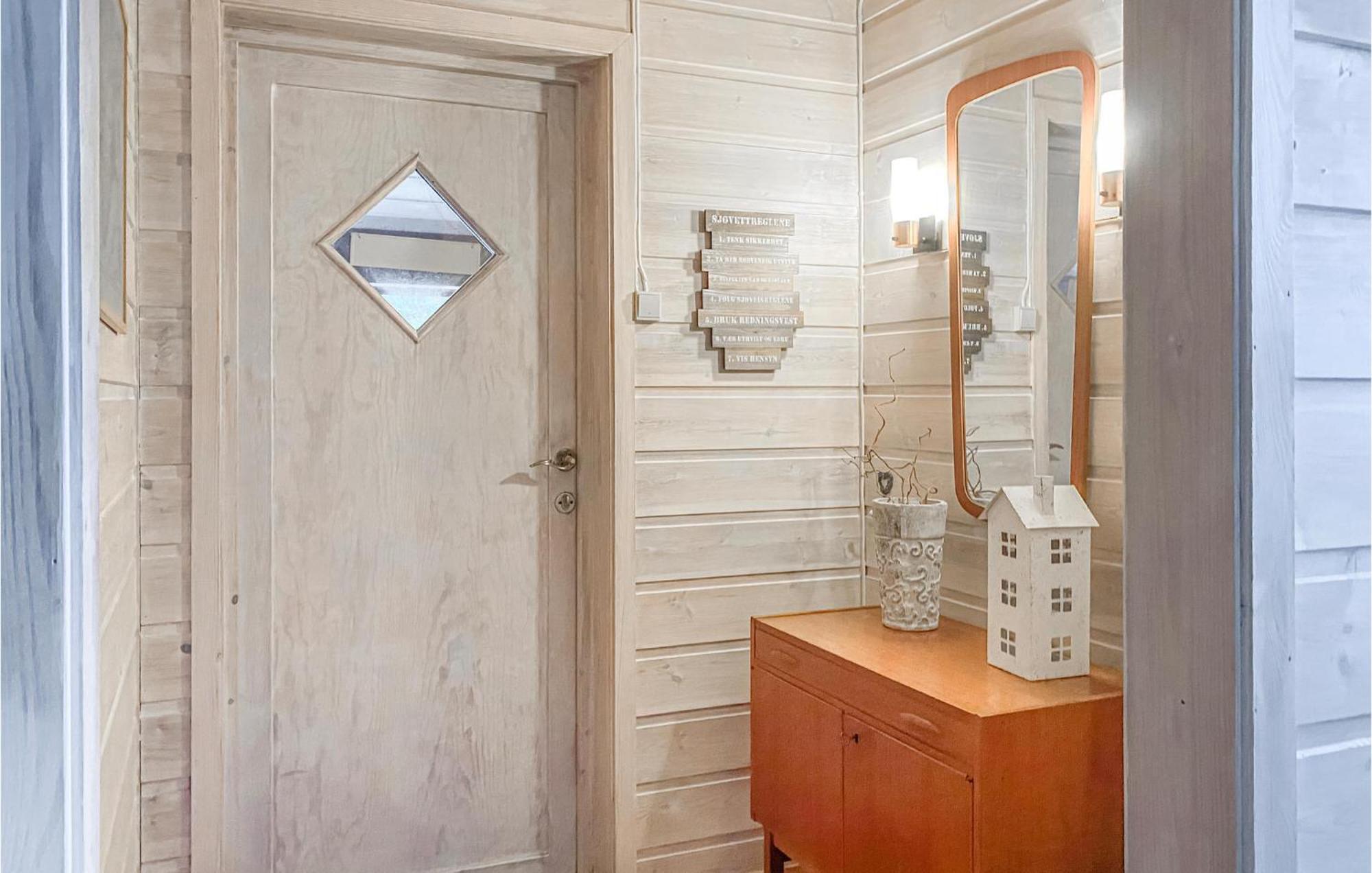 2 Bedroom Stunning Home In Lyngdal Bagian luar foto